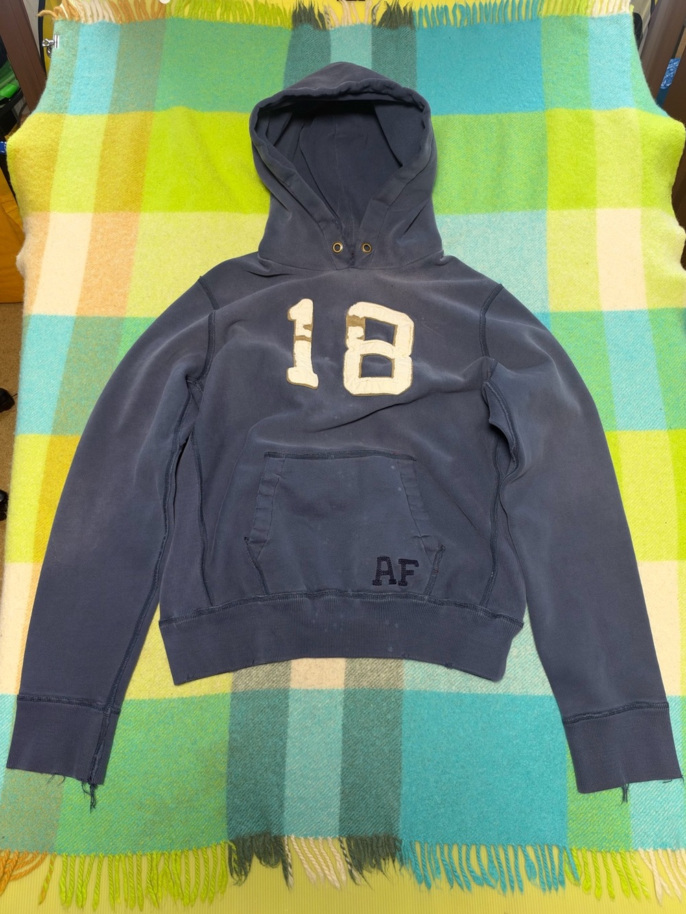 Vintage Abercrombie & Fitch 18 Logo Heavyweight Pullover Hoodie Men’s Y2K